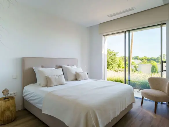 5-bedroom Villa In San Miguel De Salinas, Spain (241 M²)