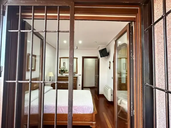 4-bedroom House In Torrevieja, Spain (260 M²)