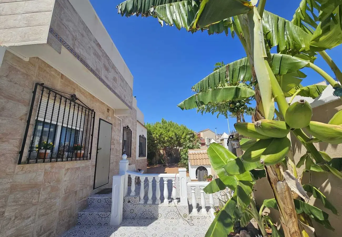 3-bedroom Villa In Torrevieja, Spain (74 M²)
