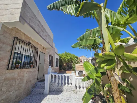 3-bedroom Villa In Torrevieja, Spain (74 M²)