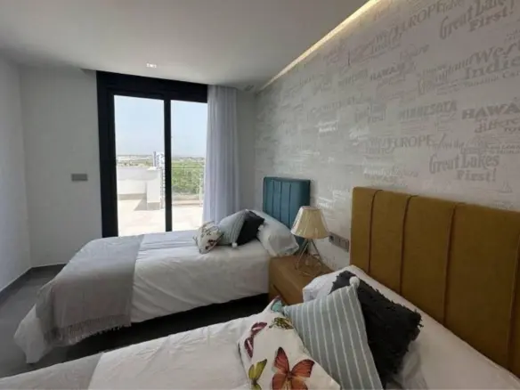 3-bedroom Villa In Torrevieja, Spain (197 M²)