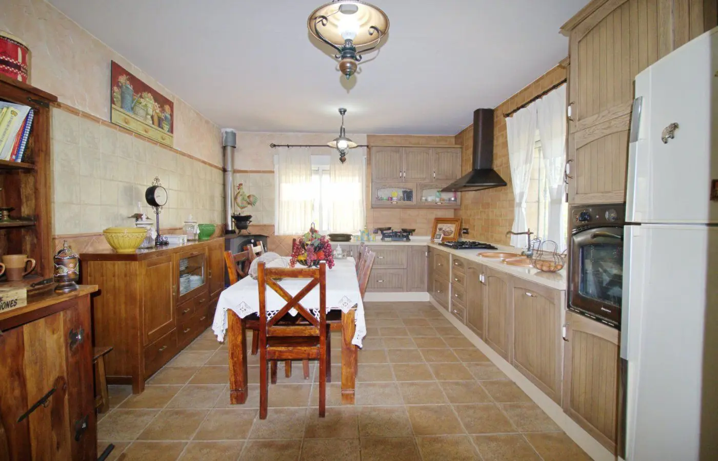 5-bedroom Villa In Elche, Spain (509 M²)