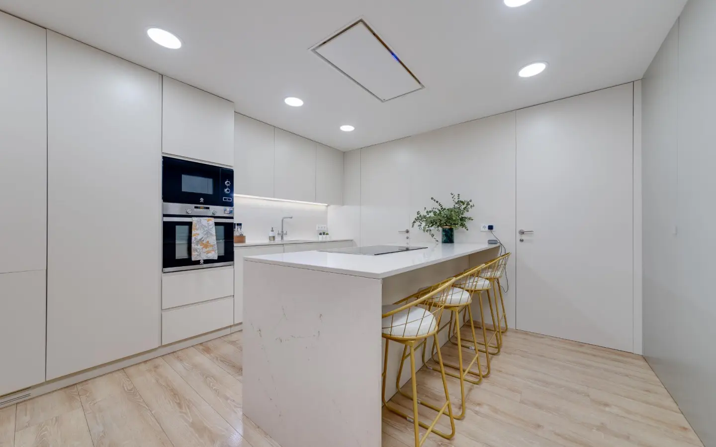 Apartment 265 M² In Torrevieja, Spain – Mediter Real Estate