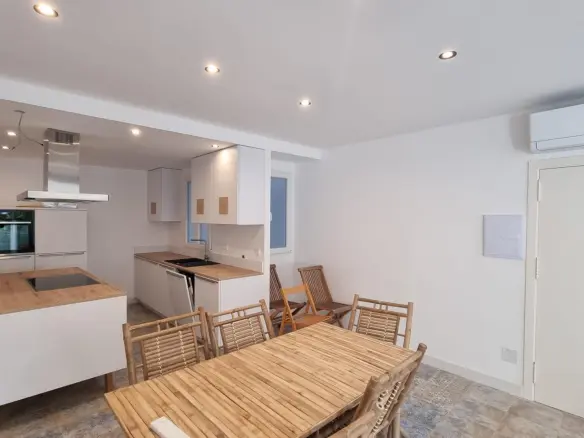 2-bedroom Apartment In Torrevieja, Spain (105 M²)