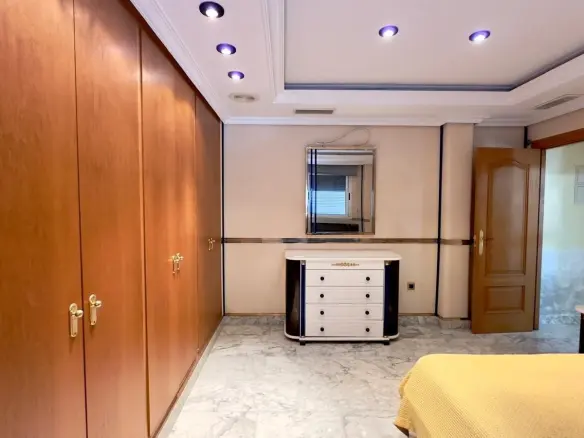 2-bedroom Penthouse In Torrevieja, Spain (195 M²)