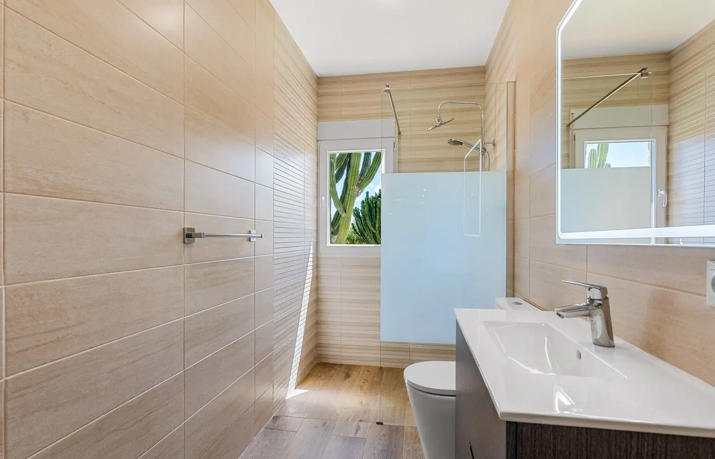 6-bedroom Villa In Los Montesinos, Spain (340 M²)