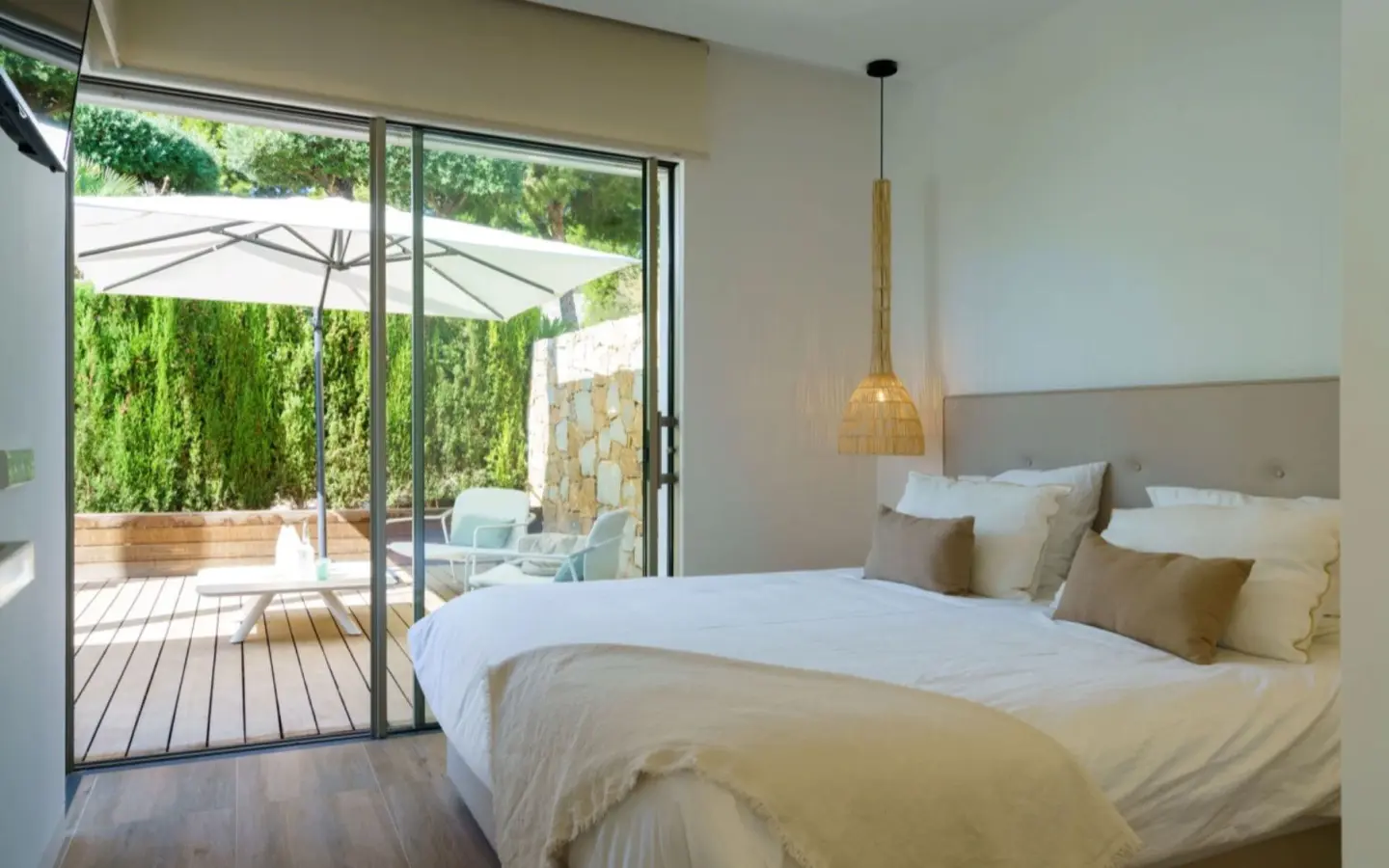 5-bedroom Villa In San Miguel De Salinas, Spain (241 M²)