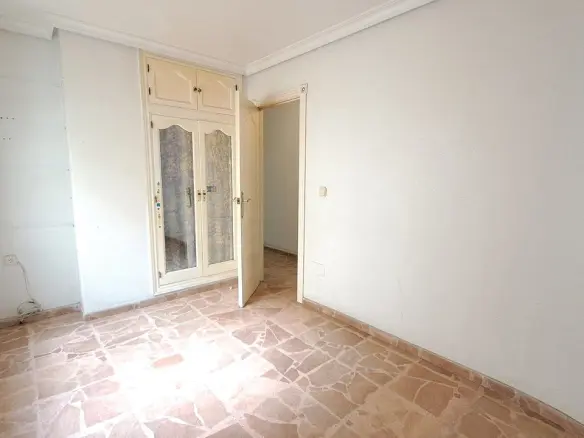 5-bedroom Apartment In Torrevieja, Spain (250 M²)