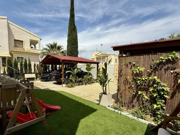 4-bedroom Villa In Orihuela Costa, Spain (137 M²)