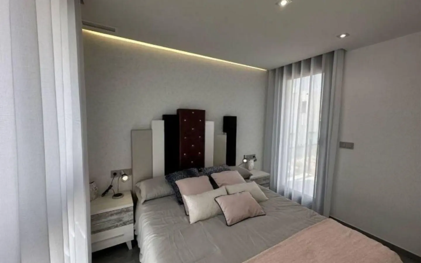 3-bedroom Villa In Torrevieja, Spain (197 M²)