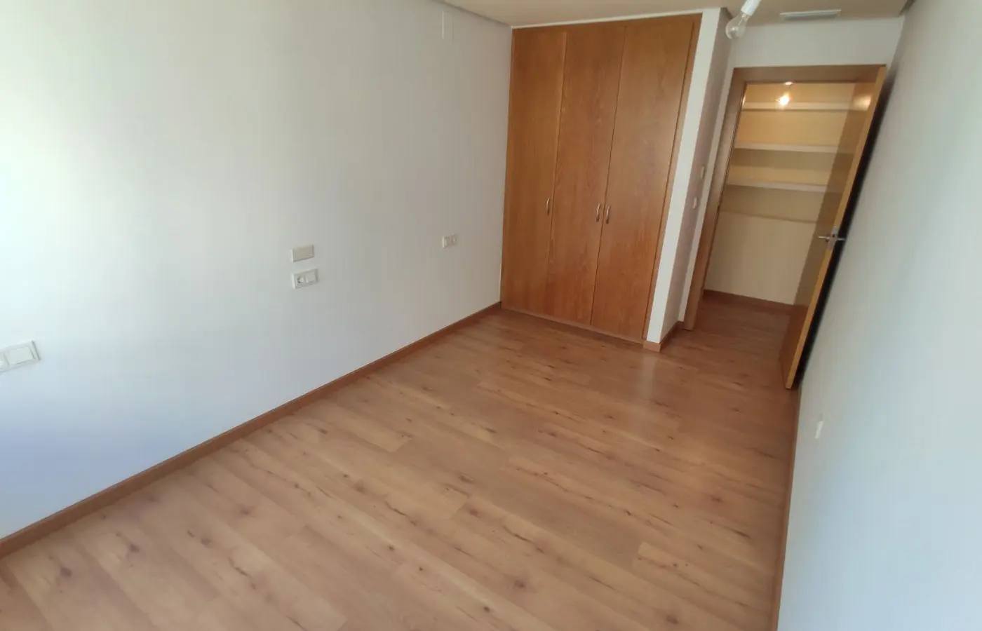 3-bedroom Apartment In Torrevieja, Spain (140 M²)