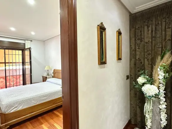 4-bedroom House In Torrevieja, Spain (260 M²)