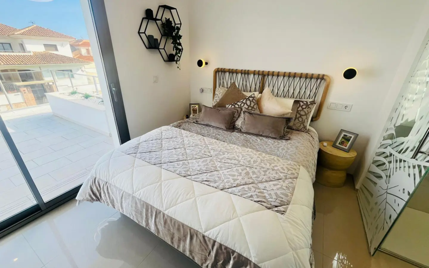 3-bedroom Villa In Los Alcázares, Spain (126 M²)