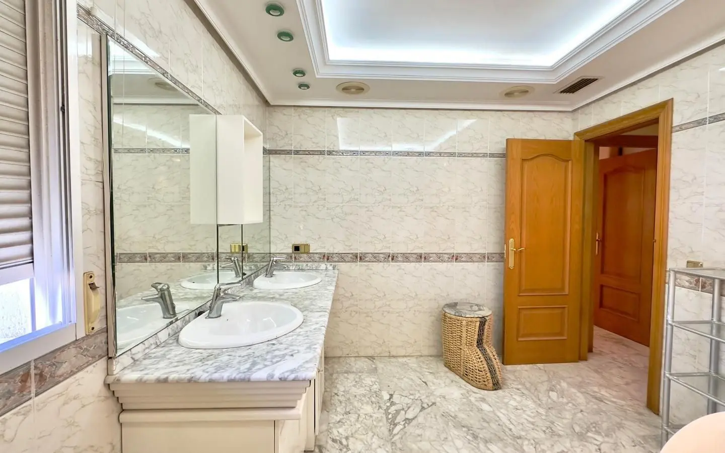 2-bedroom Penthouse In Torrevieja, Spain (195 M²)
