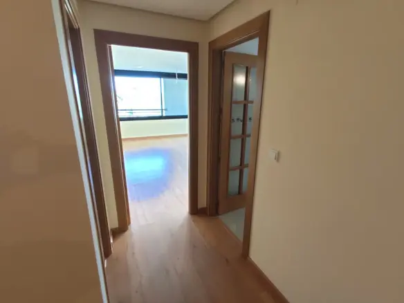 3-bedroom Apartment In Torrevieja, Spain (140 M²)