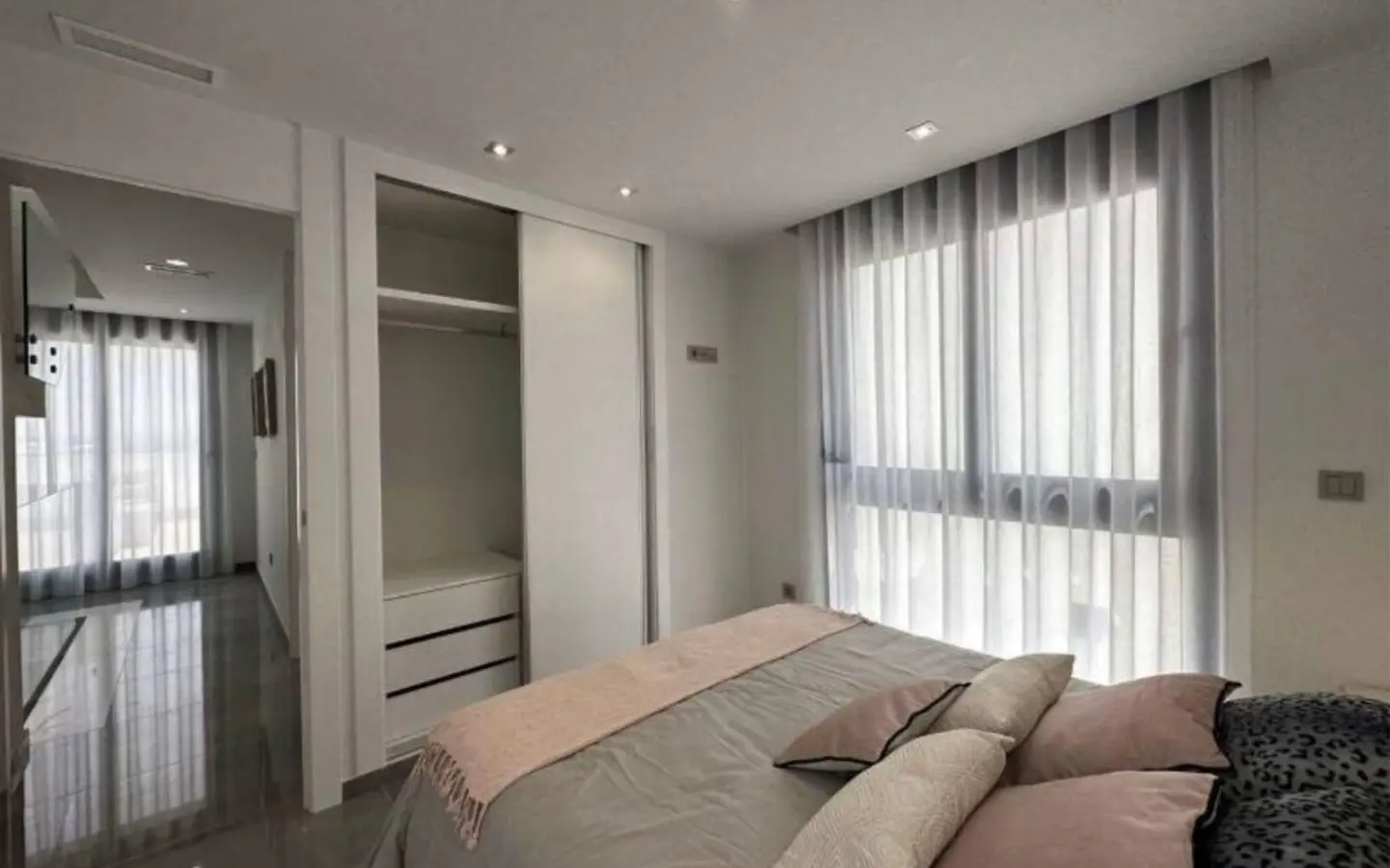 3-bedroom Villa In Torrevieja, Spain (197 M²)