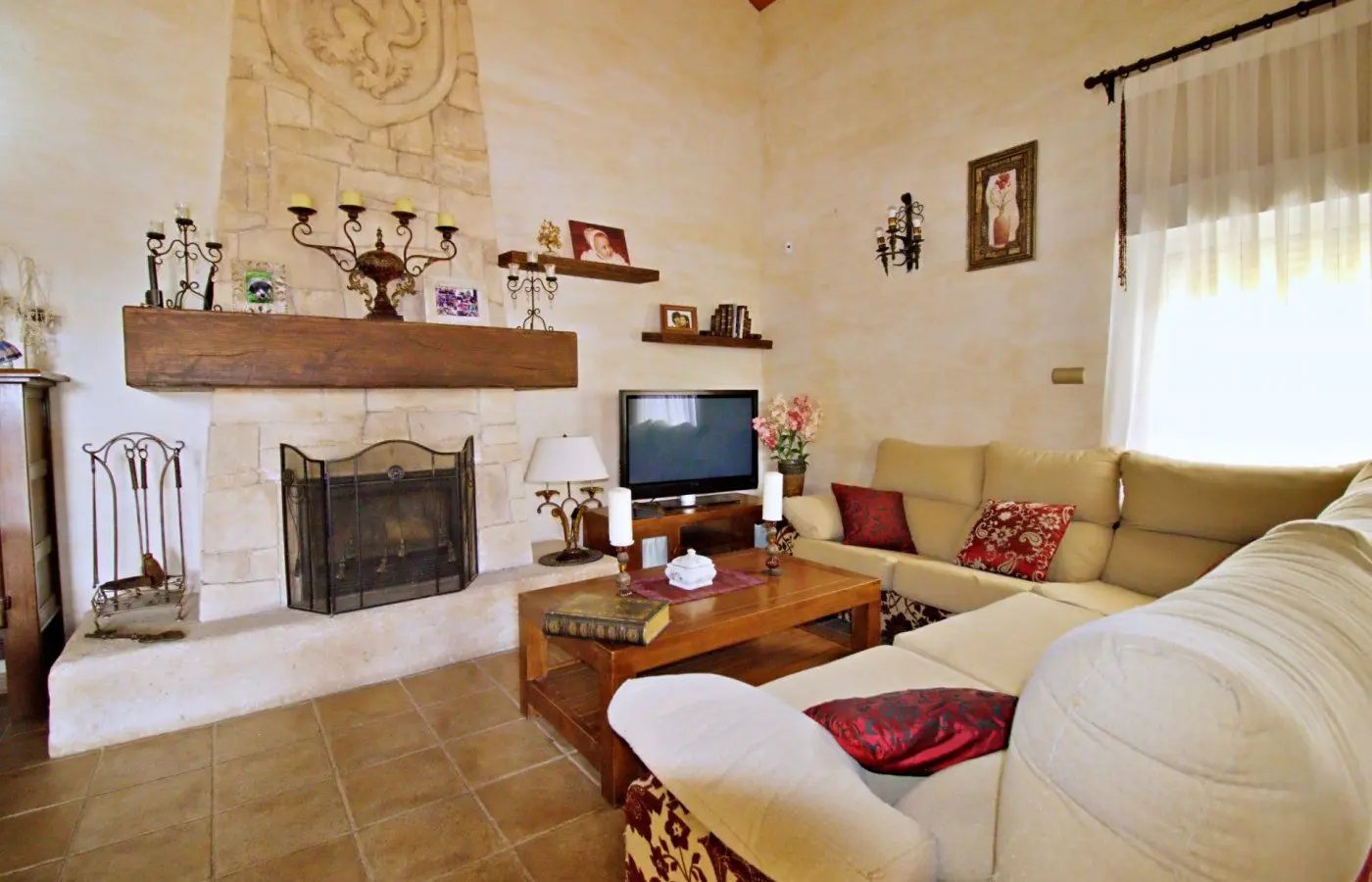 5-bedroom Villa In Elche, Spain (509 M²)