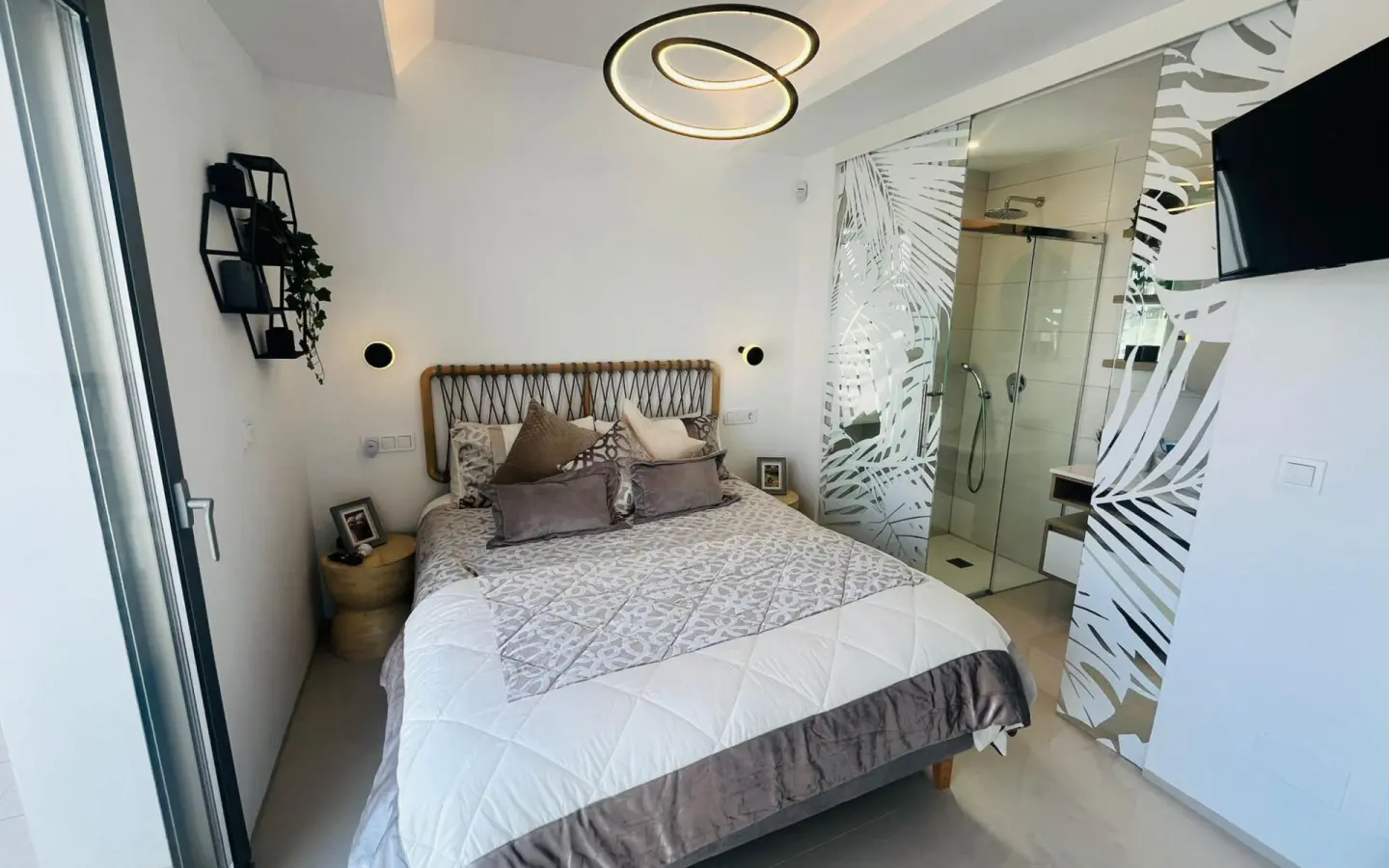 3-bedroom Villa In Los Alcázares, Spain (126 M²)