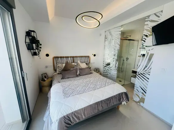 3-bedroom Villa In Los Alcázares, Spain (126 M²)