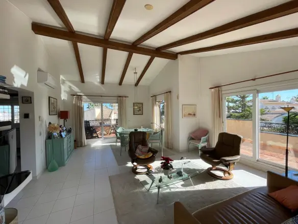 3-bedroom Villa In Villamartin, Spain (140 M²)