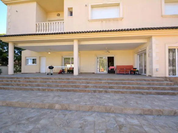 9-bedroom Villa In Cabo Roig, Spain (511 M²)