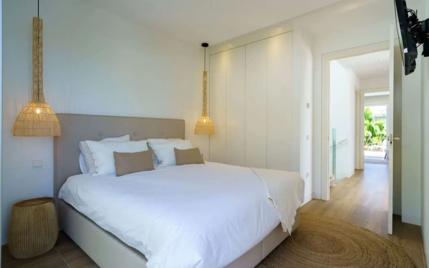 5-bedroom Villa In San Miguel De Salinas, Spain (241 M²)