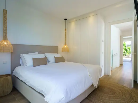 5-bedroom Villa In San Miguel De Salinas, Spain (241 M²)