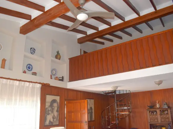 6-bedroom Villa In Guardamar Del Segura, Spain (199 M²)