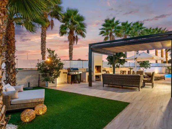 5-bedroom Villa In Cabo Roig, Spain (180 M²)