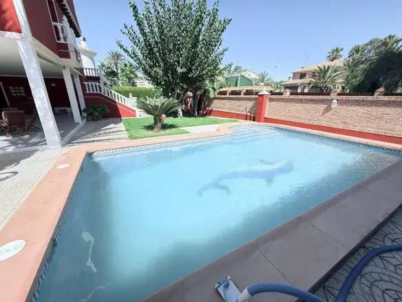 5-bedroom Villa In Pilar De La Horadada, Spain (280 M²)
