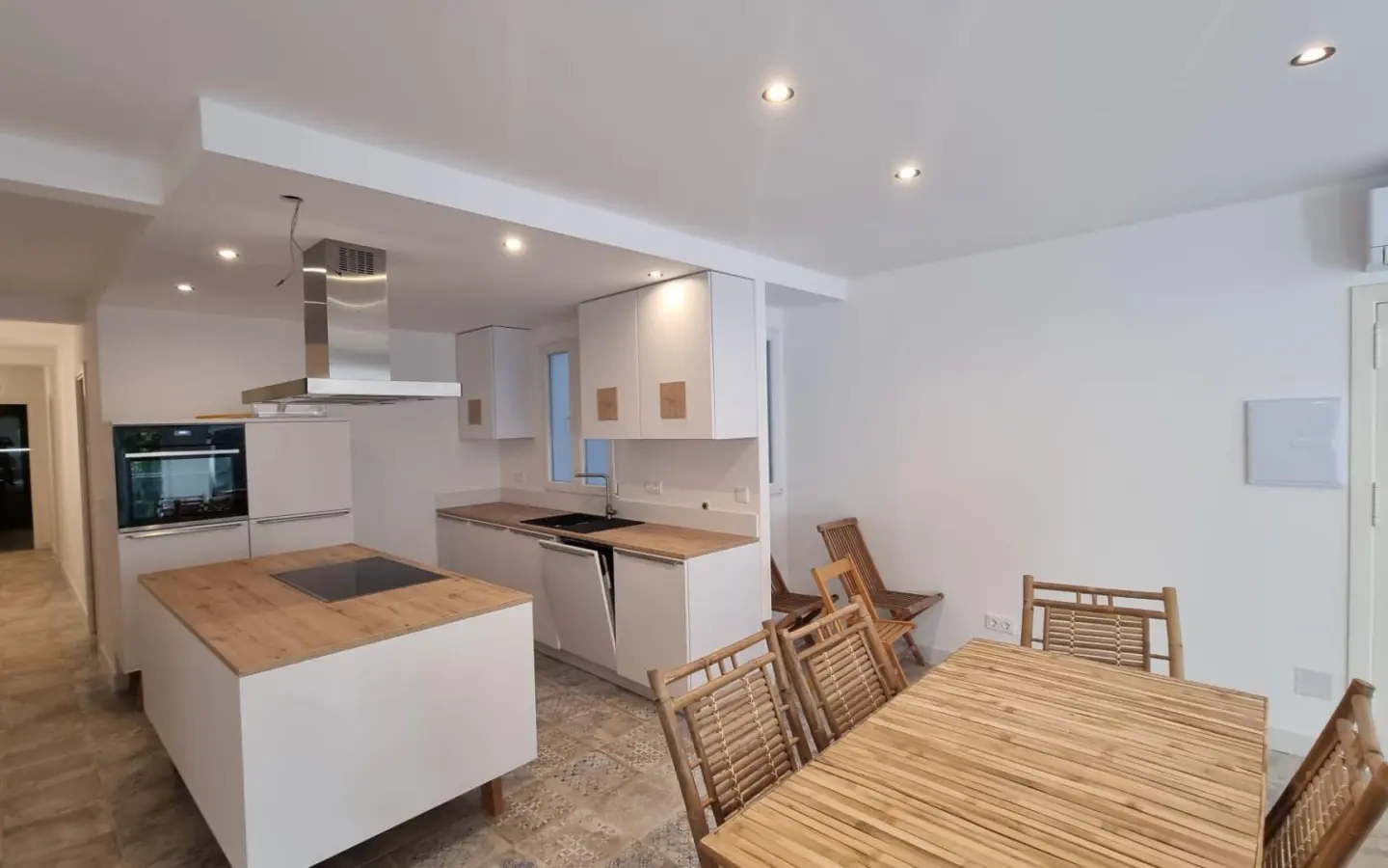 2-bedroom Apartment In Torrevieja, Spain (105 M²)