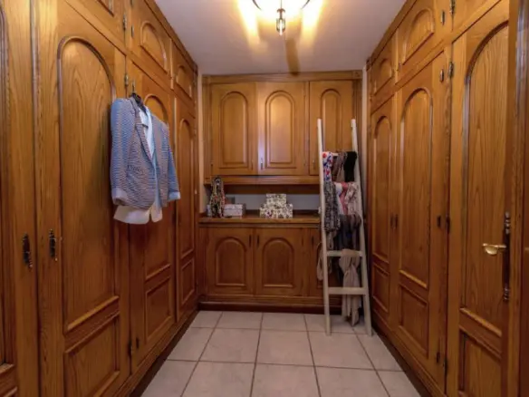 6-bedroom Villa In Torrevieja, Spain (440 M²)