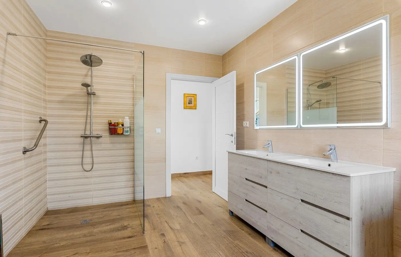 6-bedroom Villa In Los Montesinos, Spain (340 M²)