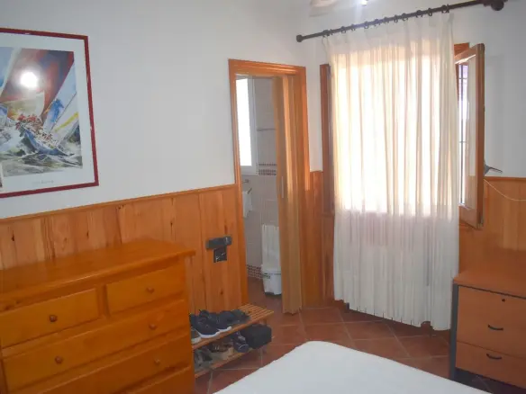 6-bedroom Villa In Guardamar Del Segura, Spain (199 M²)
