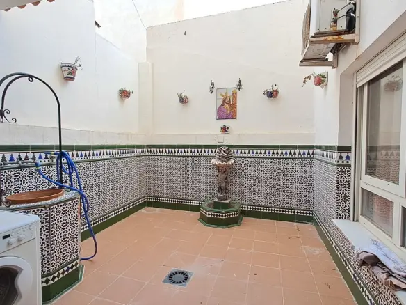 5-bedroom Apartment In Torrevieja, Spain (250 M²)