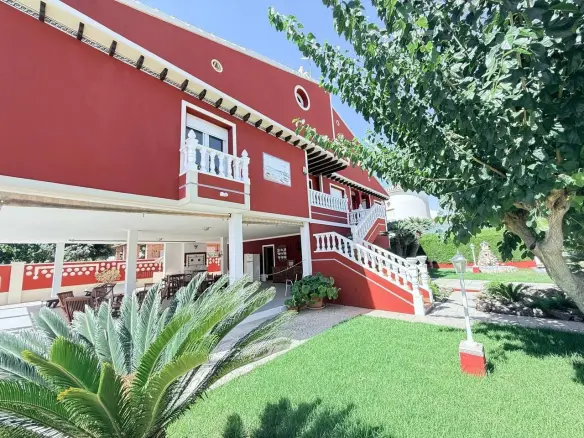 5-bedroom Villa In Pilar De La Horadada, Spain (280 M²)