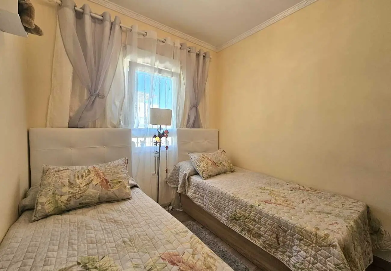 3-bedroom Villa In Torrevieja, Spain (74 M²)