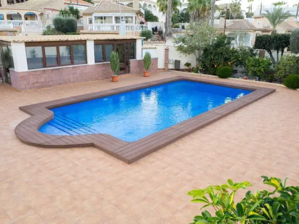 7-bedroom Villa In Torrevieja, Spain (312 M²)