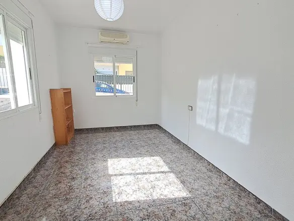 5-bedroom Villa In Orihuela Costa, Spain (200 M²)