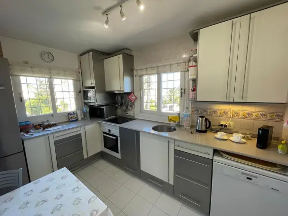 3-bedroom Villa In Villamartin, Spain (140 M²)