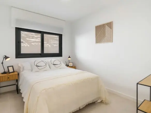 3-bedroom Villa In Torrevieja, Spain (270 M² Plot)
