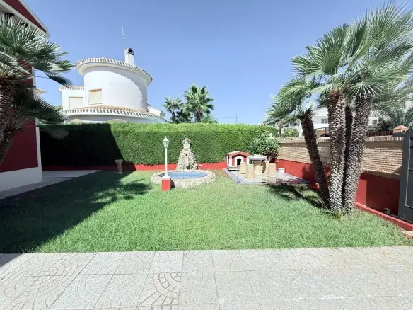 5-bedroom Villa In Pilar De La Horadada, Spain (280 M²)