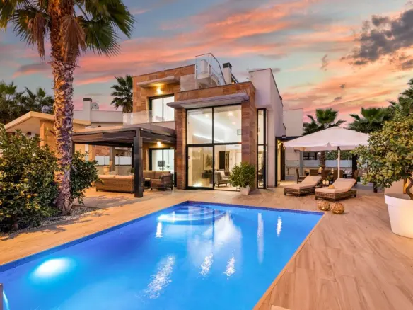 5-bedroom Villa In Cabo Roig, Spain (180 M²)