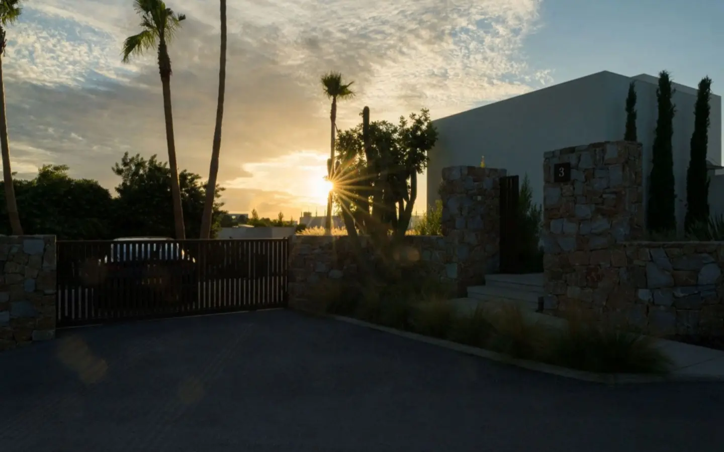 5-bedroom Villa In San Miguel De Salinas, Spain (241 M²)