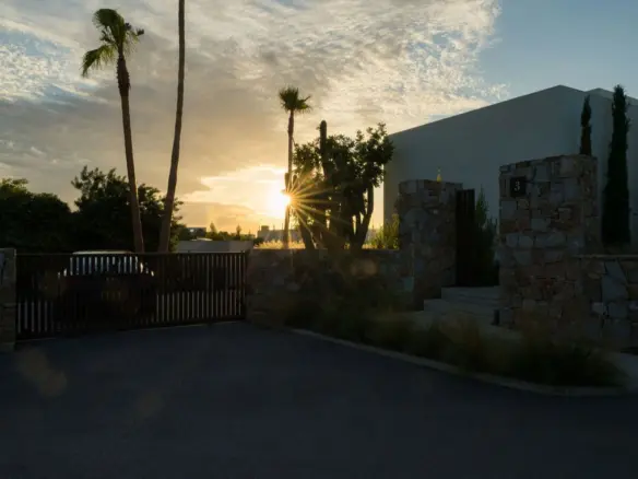 5-bedroom Villa In San Miguel De Salinas, Spain (241 M²)