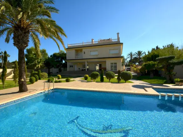 9-bedroom Villa In Cabo Roig, Spain (511 M²)