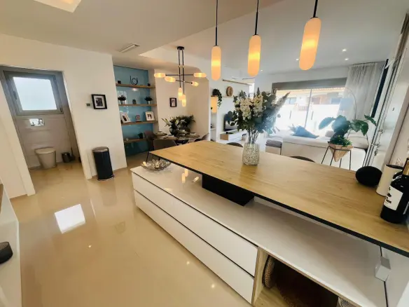 3-bedroom Villa In Los Alcázares, Spain (126 M²)