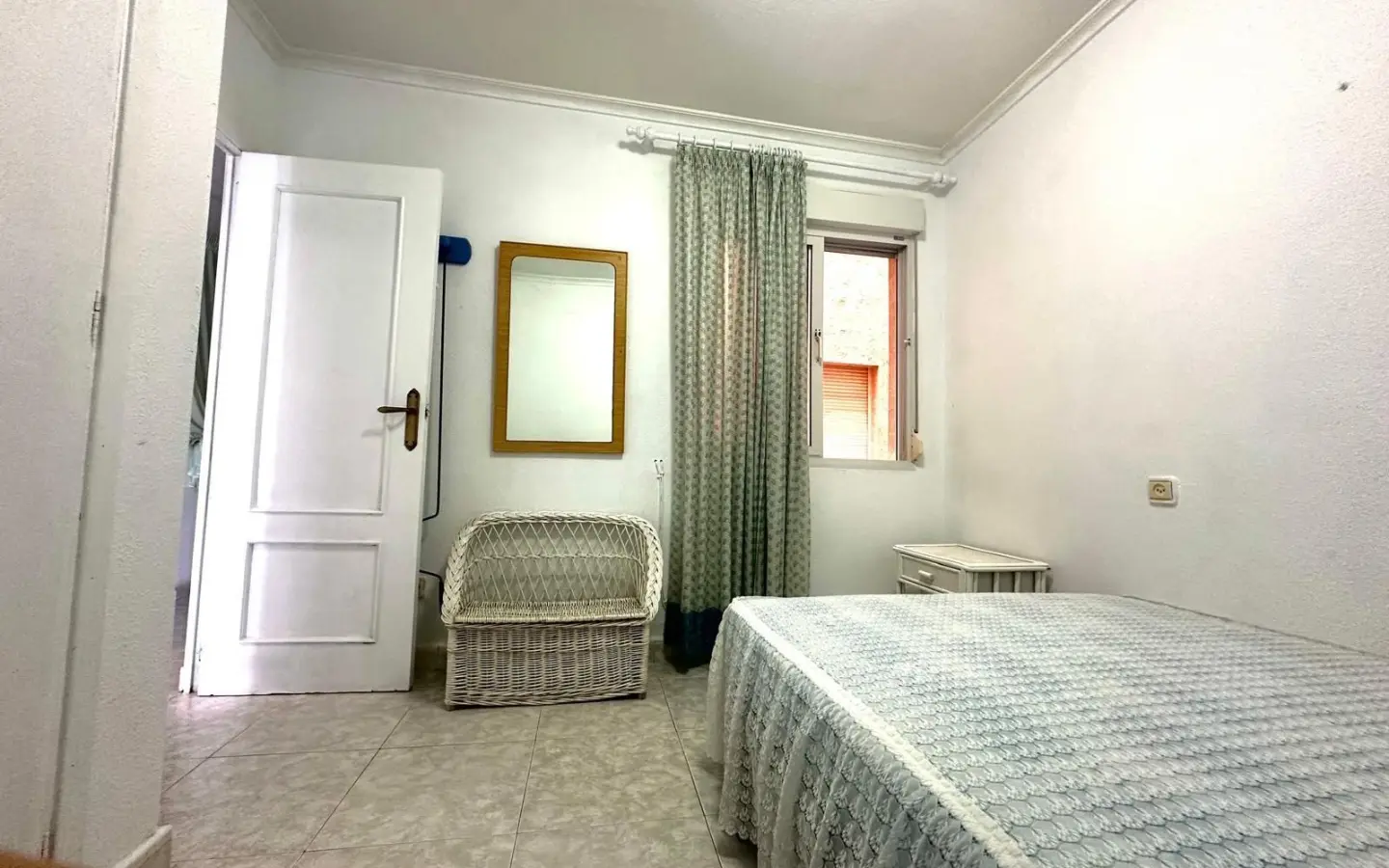 Apartment 120 M² In Torrevieja, Spain – Mediter Real Estate**title:** 3-bed Apartment In Torrevieja With Sea View