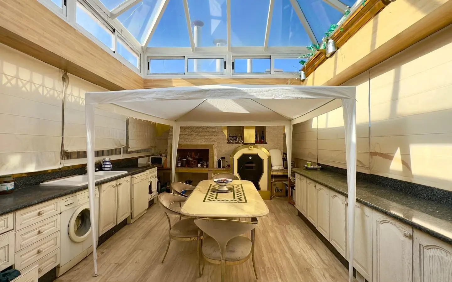2-bedroom Penthouse In Torrevieja, Spain (195 M²)