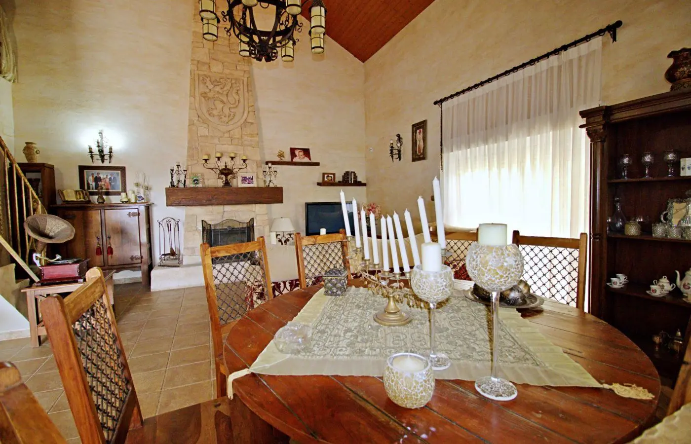5-bedroom Villa In Elche, Spain (509 M²)